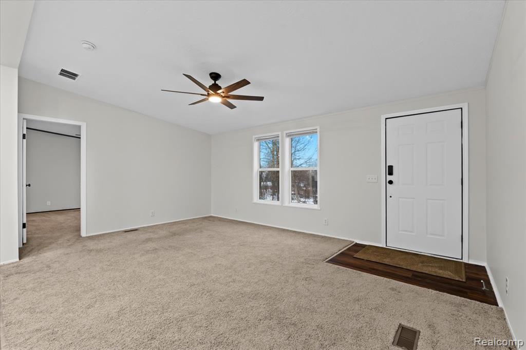 11214 Woodchester Court, South Lyon, MI 48178 — Photo 10