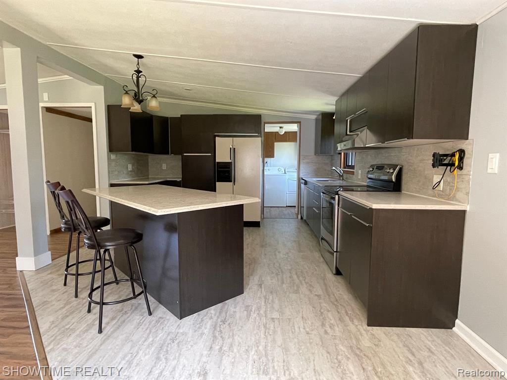 5957 LYONS Road, Imlay City, MI 48444 — Photo 6