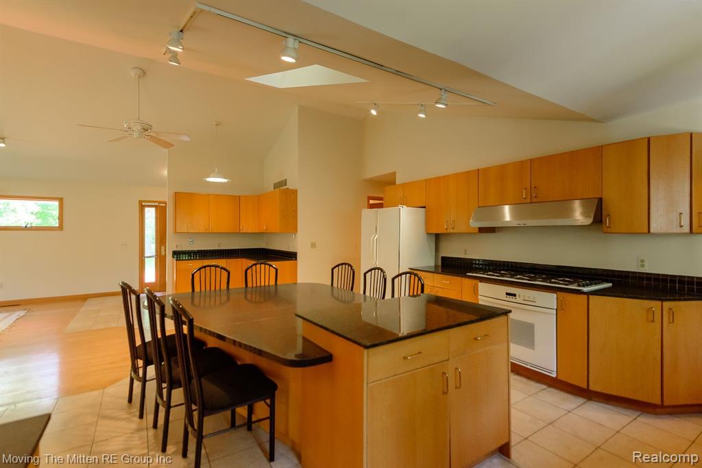 7181 MUERDALE, West Bloomfield, MI — Photo 15