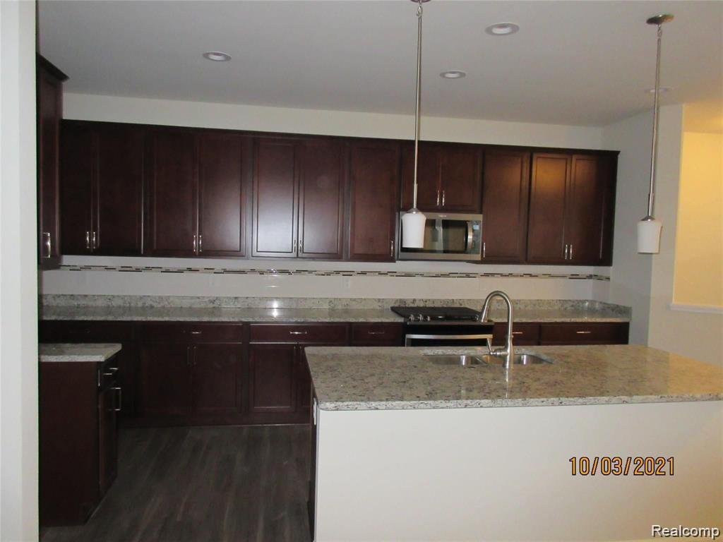 626 BACKSHORE Drive, Canton, MI 48187 — Photo 25
