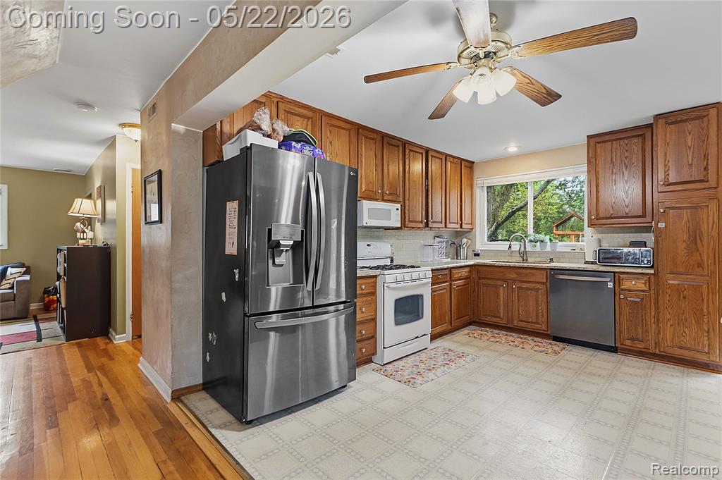 47735 Jeffry, Utica, MI 48317 — Photo 10
