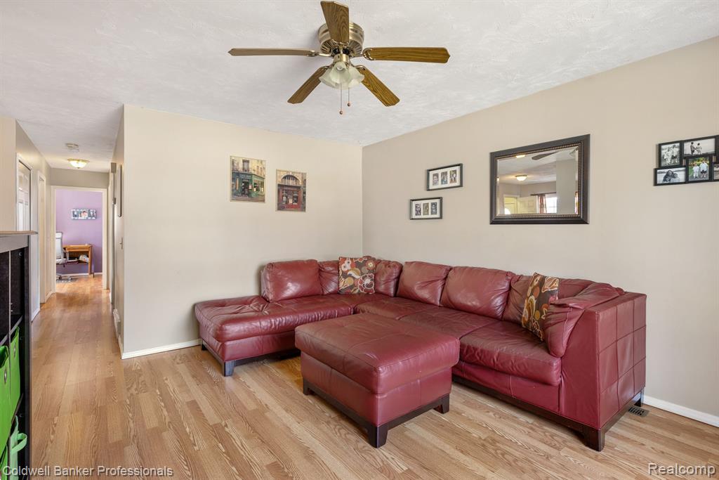 921 MACE Avenue, Madison Heights, MI 48071 — Photo 7
