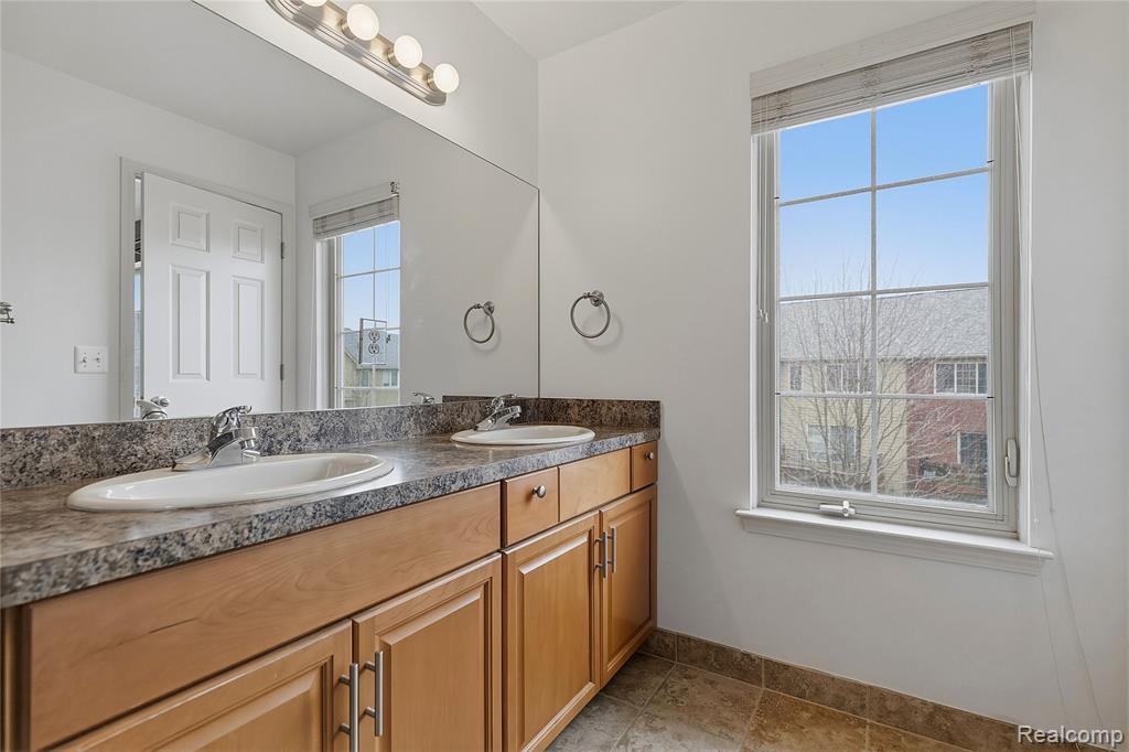 53106 Celtic Drive, Utica, MI 48315 — Photo 17