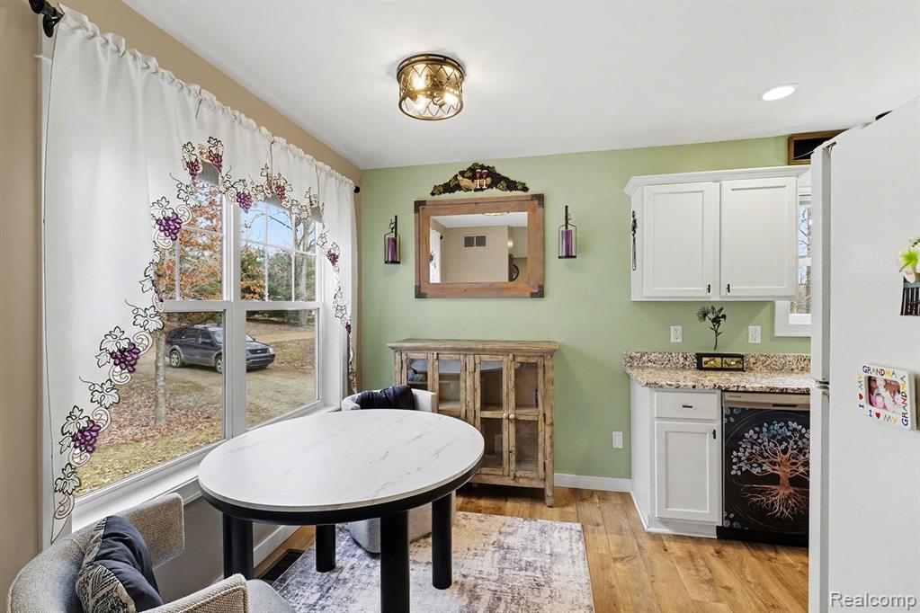 4537 Lakewood Drive, Otter Lake, MI 48464 — Photo 17
