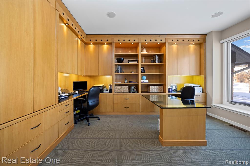 5087 Village Place Court, West Bloomfield, MI — Photo 20
