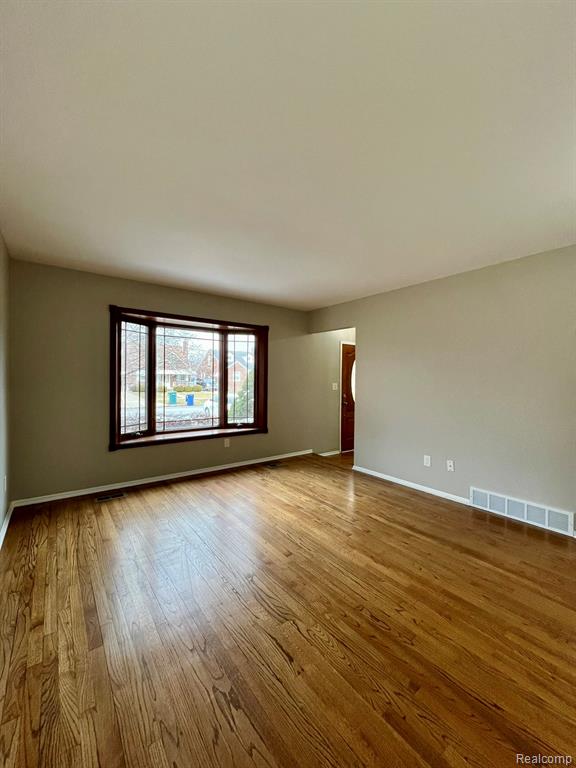 969 HARRISON Boulevard, Lincoln Park, MI 48146 — Photo 4