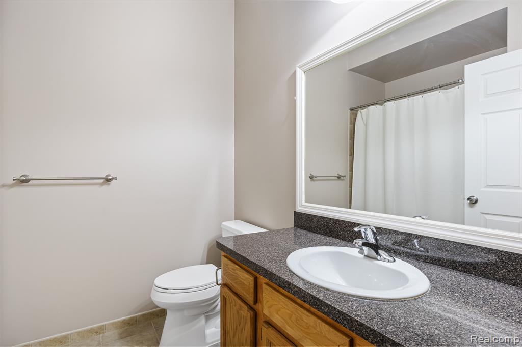 3951 CORNERSTONE Drive, 165, Canton, MI 48188 — Photo 9