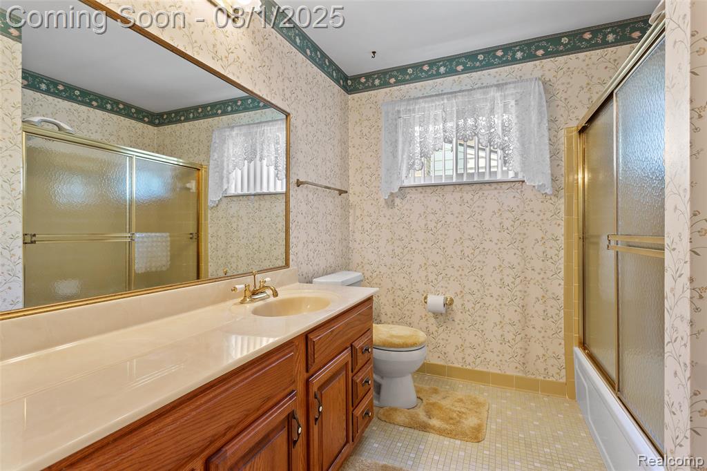 45184 Indian Creek Drive, Canton, MI 48187 — Photo 14