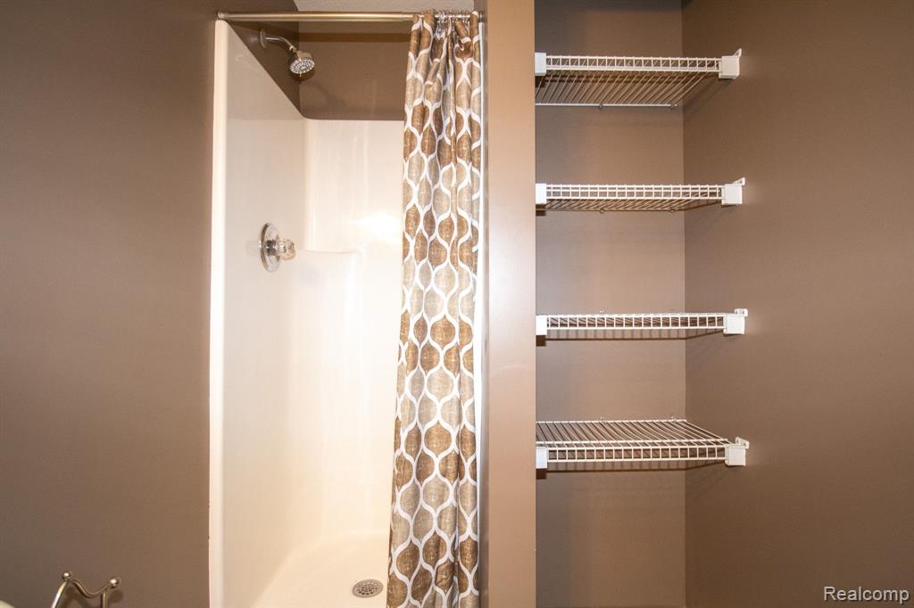 9602 Sawgrass Court, Unit #8, Belleville, MI 48111 — Photo 15
