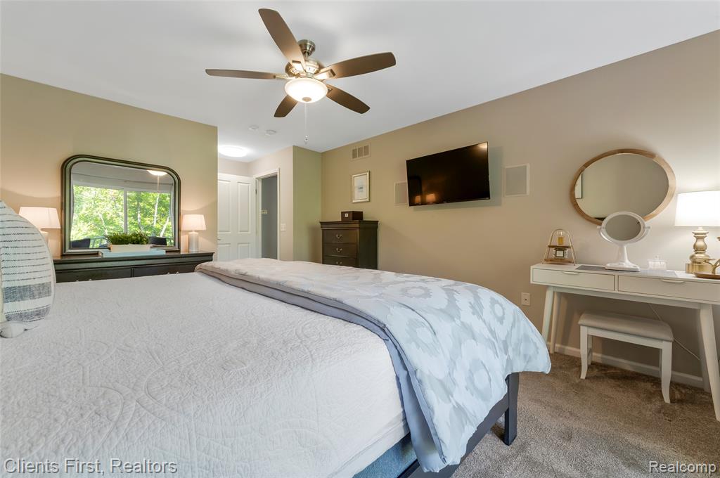 4208 Berkeley Avenue, Canton, MI 48188 — Photo 16