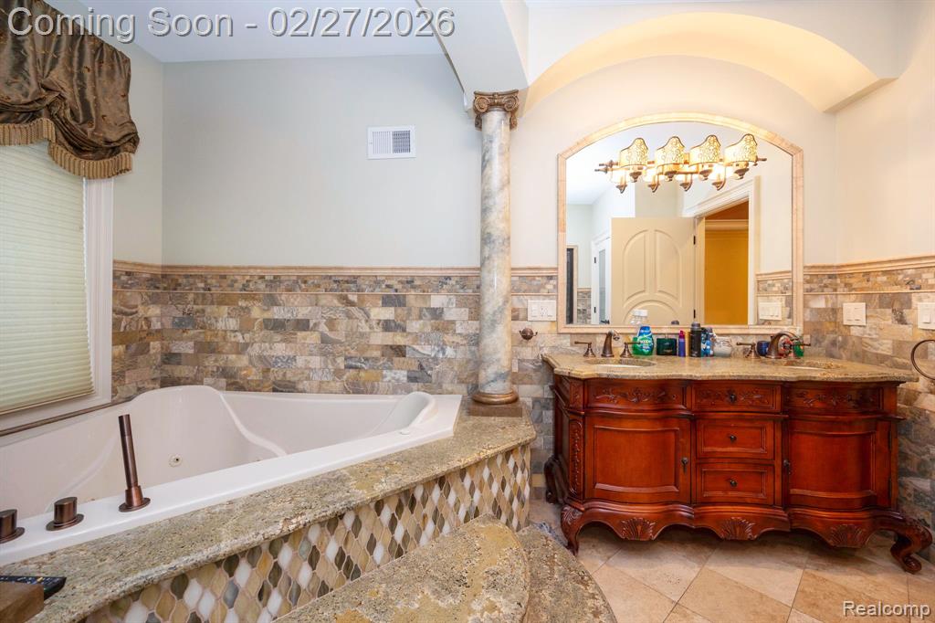 6616 Fairwood Drive, Dearborn Heights, MI 48127 — Photo 33