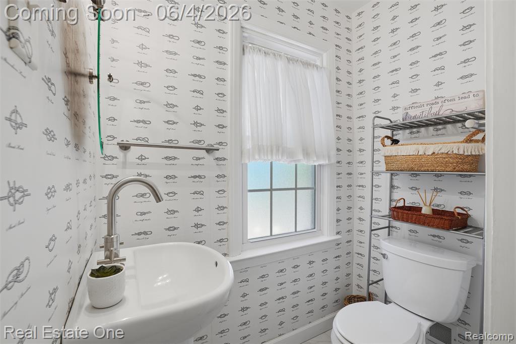 448 Allard Avenue, Grosse Pointe, MI 48236 — Photo 21