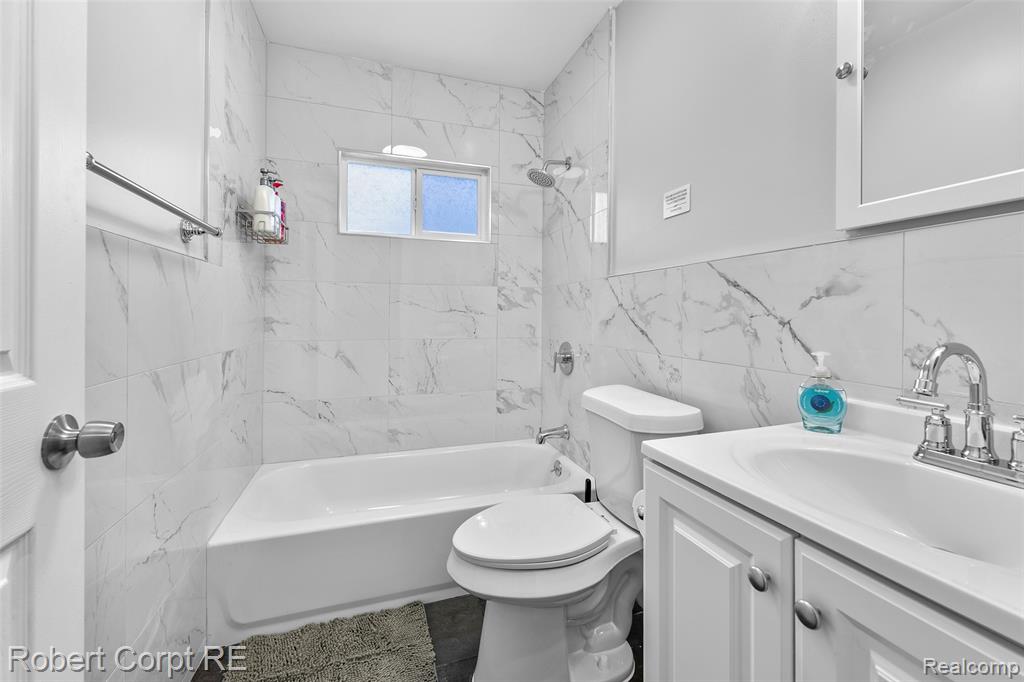 4772 Harding Street, Dearborn Heights, MI 48125 — Photo 7