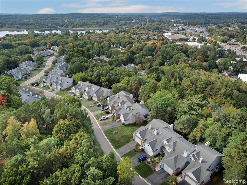 6516 Scenic Pines Court, Clarkston, MI — Photo 32