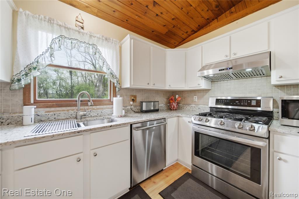 4915 E M 36, Pinckney, MI 48169 — Photo 8