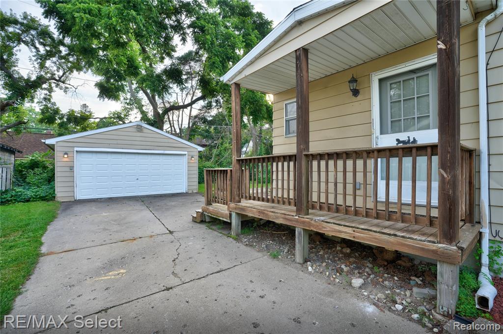 619 Frank Street, Flint, MI 48504 — Photo 4