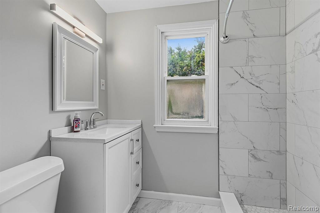 77 Huron Avenue, Mount Clemens, MI 48043 — Photo 13
