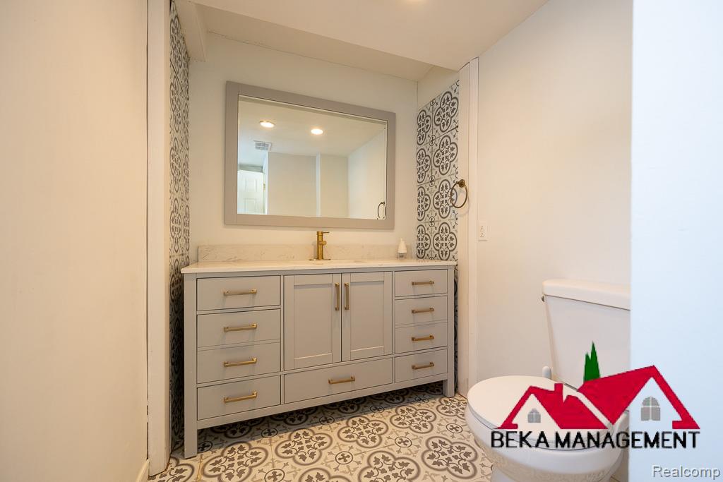 6005 Upper Straits Boulevard, West Bloomfield, MI 48324 — Photo 19