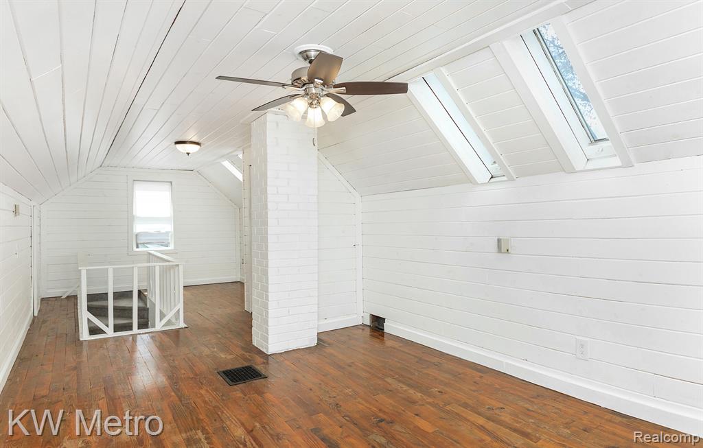 706 N REMBRANDT Avenue, Royal Oak, MI 48067 — Photo 25