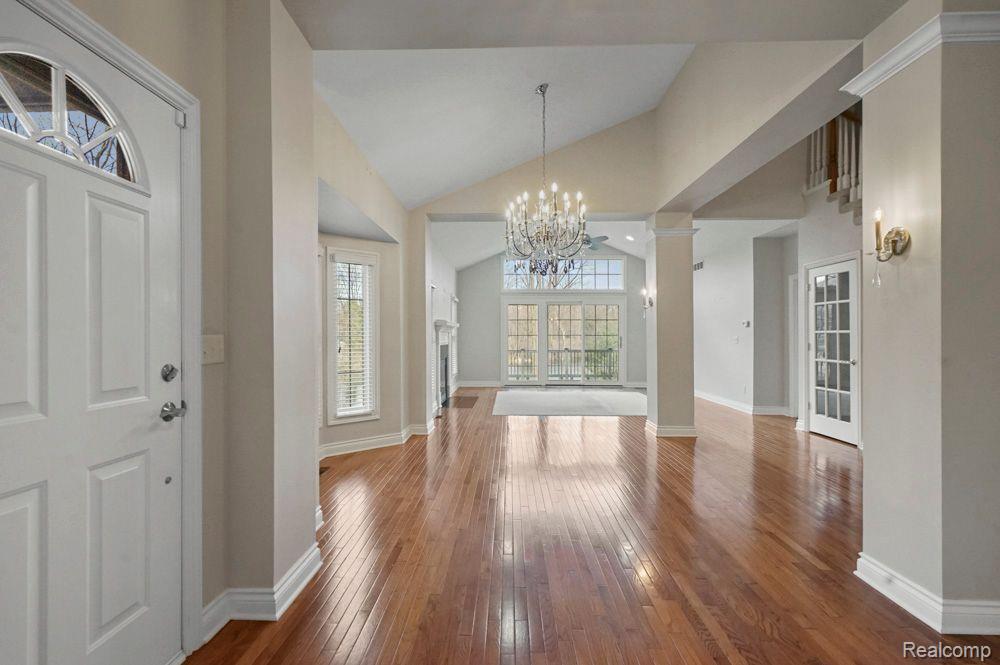 71 BURNIAH Lane, Lake Orion, MI 48362 — Photo 6