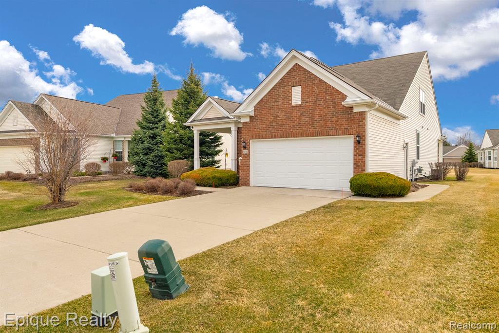 9415 Sand Hill Drive, Grand Blanc, MI 48439 — Photo 4