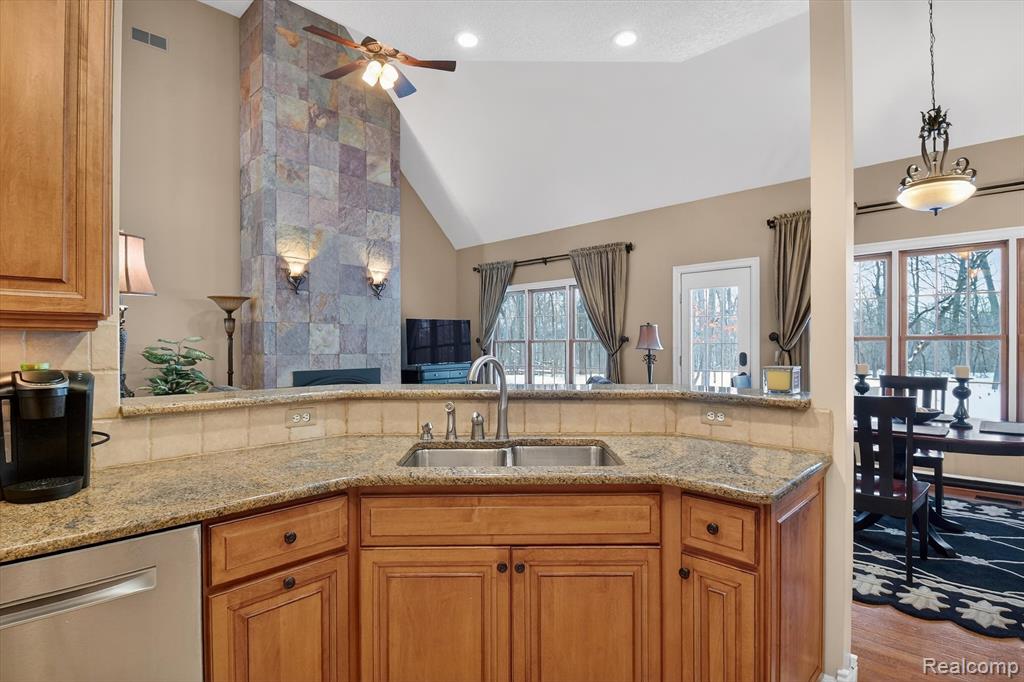 19225 Savage Road, Belleville, MI 48111 — Photo 22