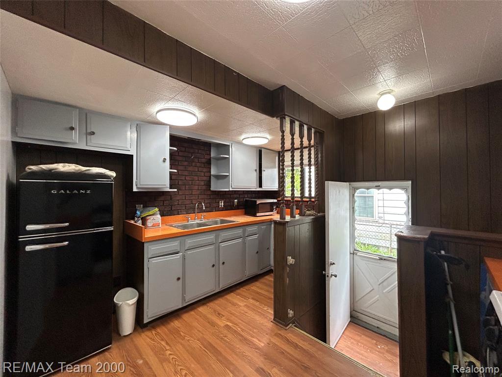 6390 Archdale Street, Detroit, MI 48228 — Photo 14