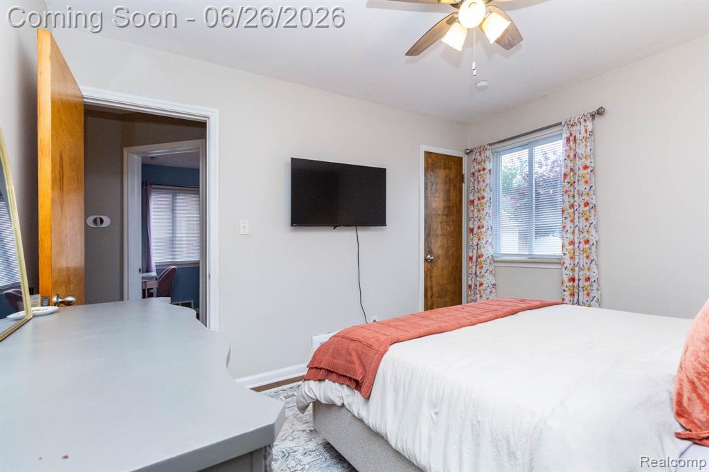 9290 Niver Avenue, Allen Park, MI 48101 — Photo 24