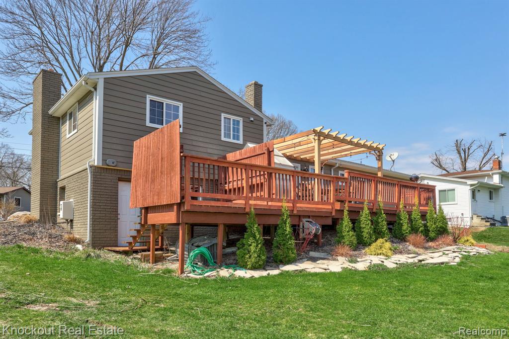 5936 Wellington Drive, Clarkston, MI — Photo 35
