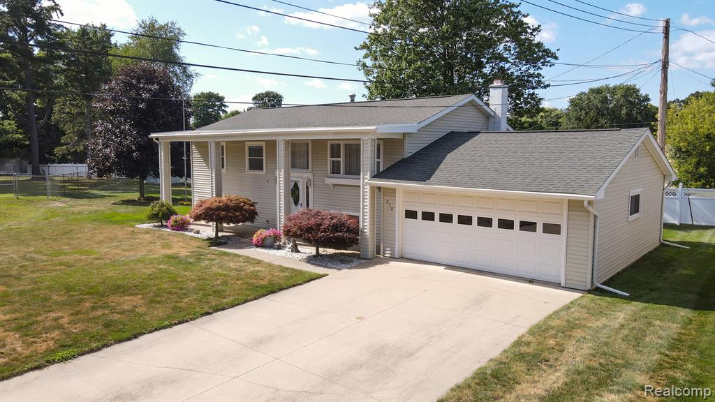 270 Marilyn Boulevard, Imlay City, MI 48444