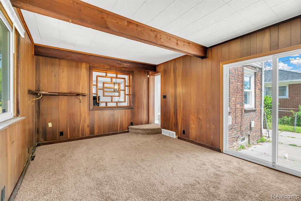 8262 E Outer Drive, Detroit, MI 48213 — Photo 19