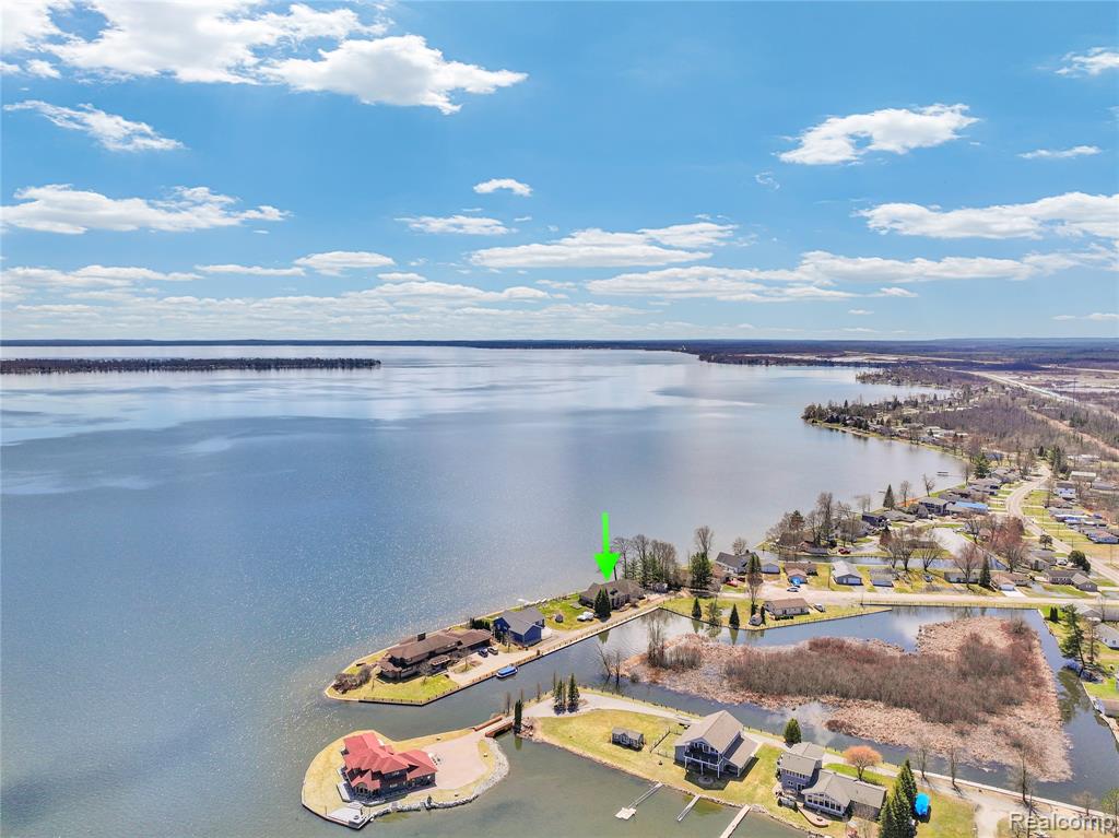 130 Whites Court, Houghton Lake, MI, 48629