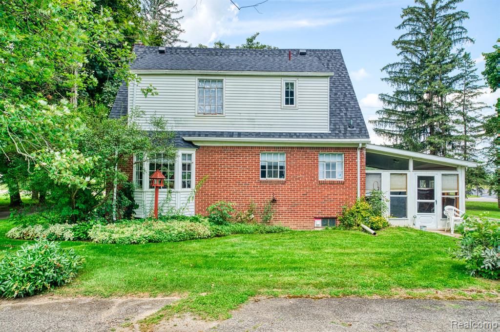 9301 W Grand River Avenue, Fowlerville, MI 48836 — Photo 24