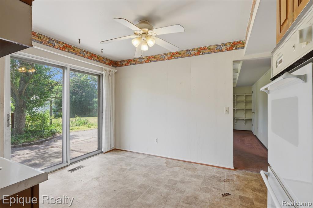 4856 Danbury Drive, Troy, MI 48085 — Photo 14