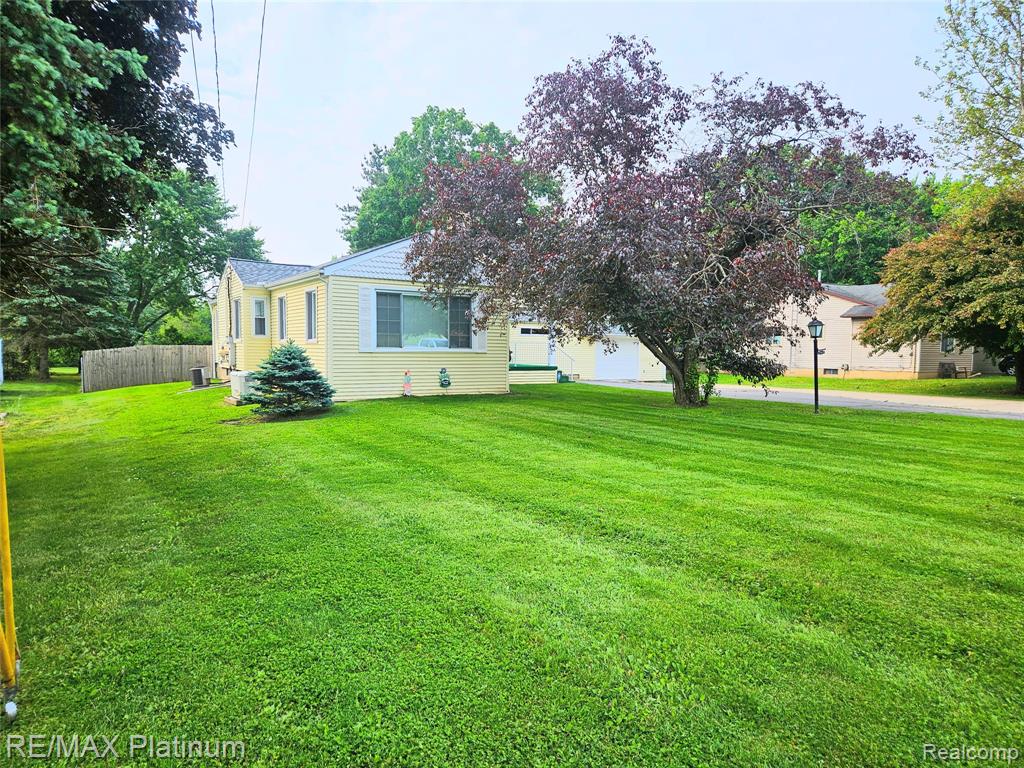 7257 Miller Road, Swartz Creek, MI 48473 — Photo 2