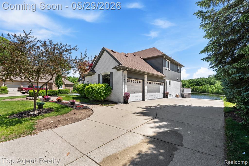 43912 Trillium Drive, Sterling Heights, MI 48314 — Photo 62