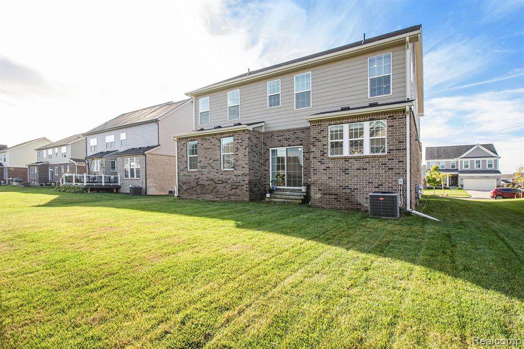 51008 Woodford Drive, Canton, MI 48188 — Photo 34