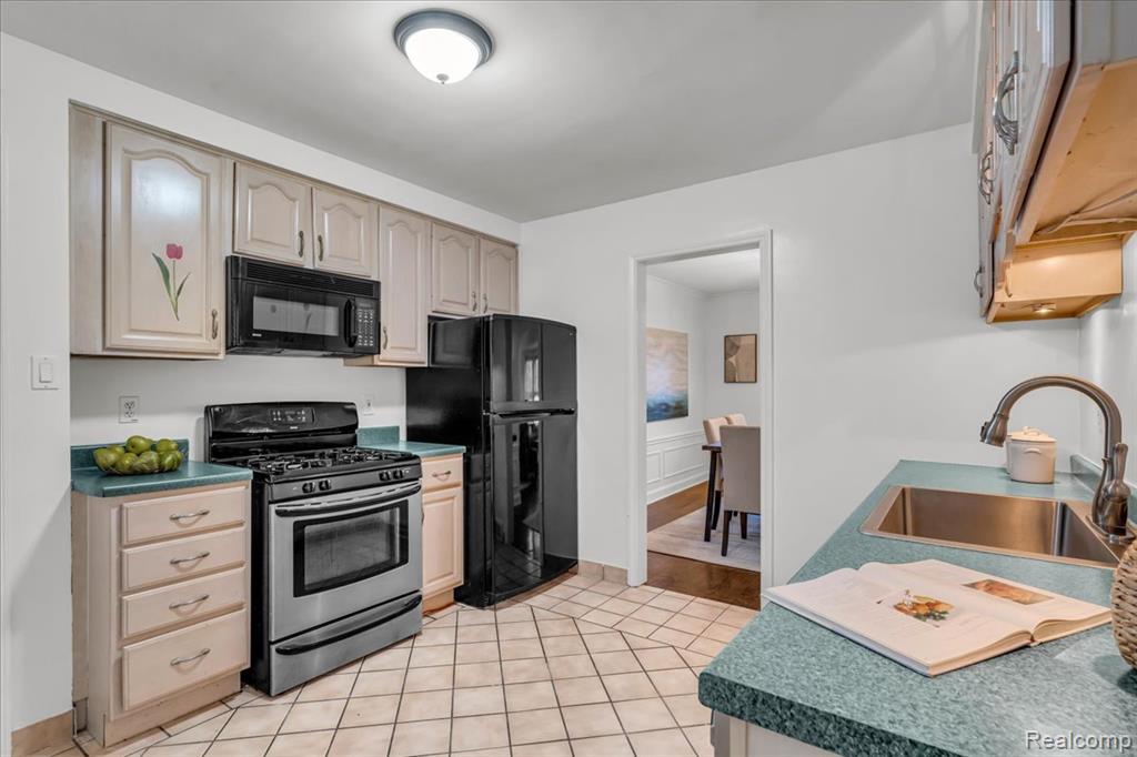 4800 BISHOP Street, Detroit, MI 48224 — Photo 11