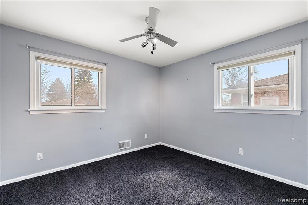 9364 Colorado Street, Livonia, MI 48150 — Photo 28