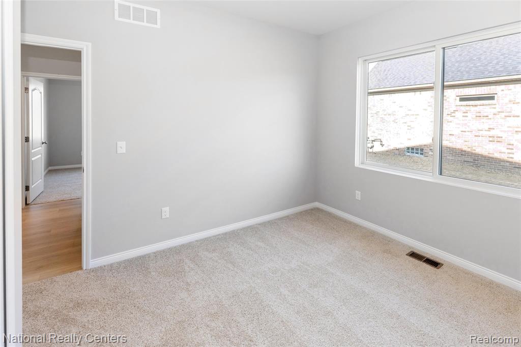 53207 Woodland, Chesterfield, MI 48047 — Photo 20