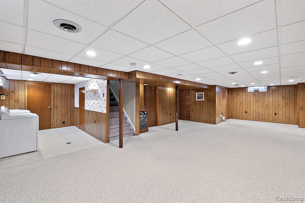 4126 BERKSHIRE Road, Royal Oak, MI 48073 — Photo 29