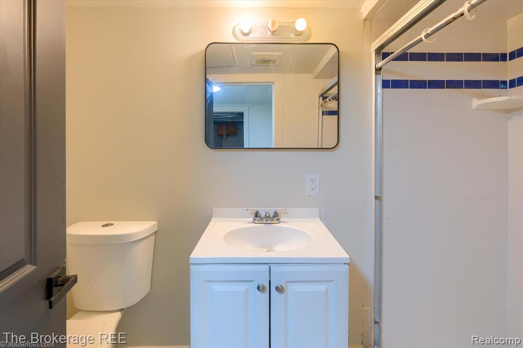 1401 Hillside Drive, Flint, MI 48532 — Photo 39