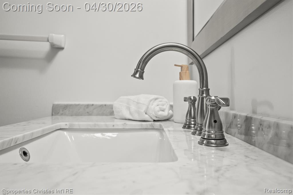 11417 N Shore Drive, Whitmore Lake, MI 48189 — Photo 42