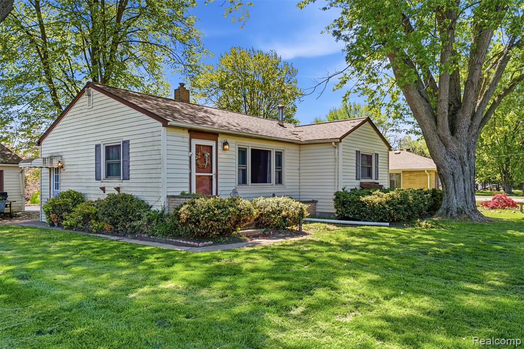 7230 N Center Road, Mount Morris, MI 48458 — Photo 4
