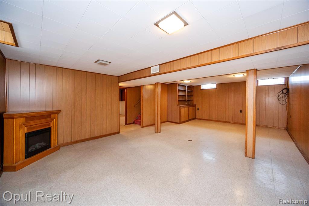 4174 Katherine Street, Dearborn Heights, MI 48125 — Photo 15