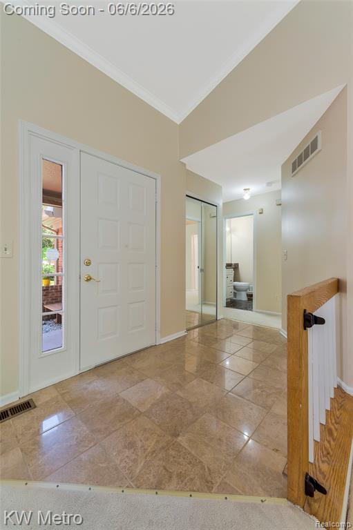 7348 Meadowridge Circle, West Bloomfield, MI — Photo 8