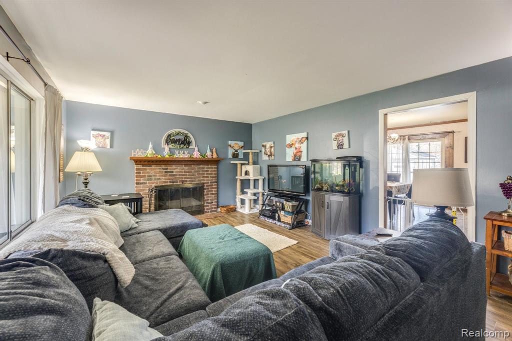 4050 DEVONSHIRE Road, Fort Gratiot, MI 48059 — Photo 5