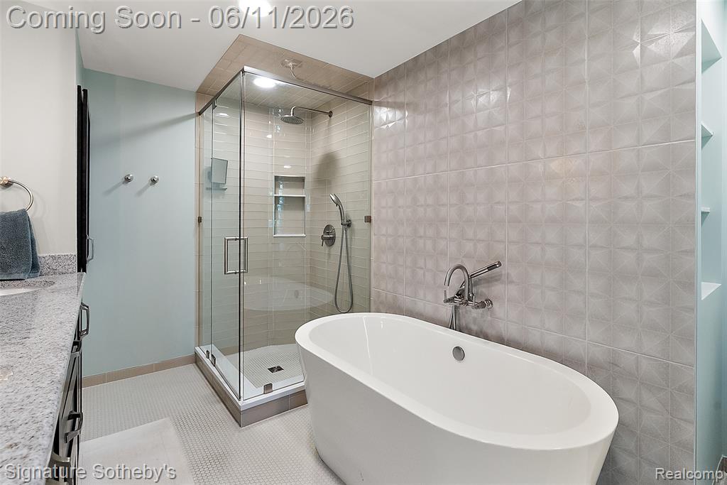 5748 Cherry Crest Drive, West Bloomfield, MI — Photo 25