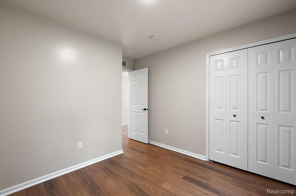 8809 Arlington Street, White Lake, MI — Photo 44