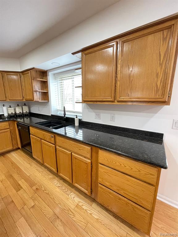 53775 CRANSTON Drive, Macomb, MI 48042 — Photo 22